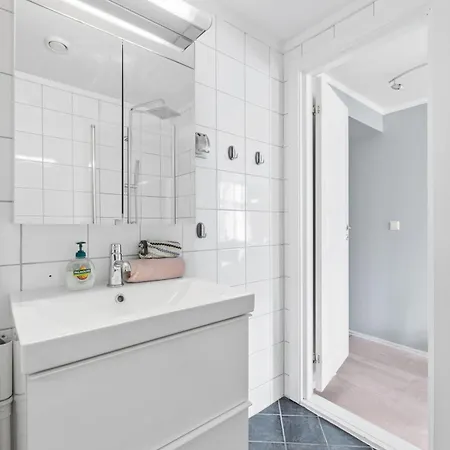 Beautiful Space With Balcony