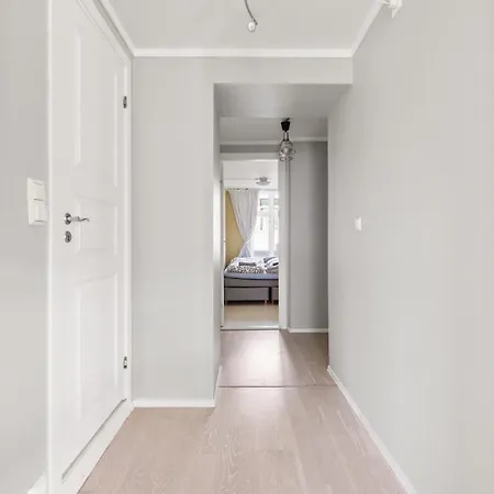 Beautiful Space With Balcony アパート *