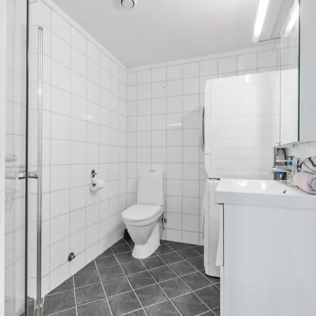 Beautiful Space With Balcony *