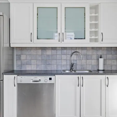 アパート Beautiful Space With Balcony オスロ