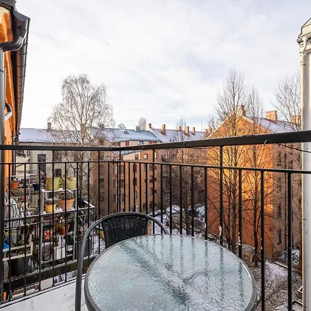 Beautiful Space With Balcony オスロ