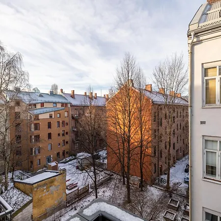 Beautiful Space With Balcony *